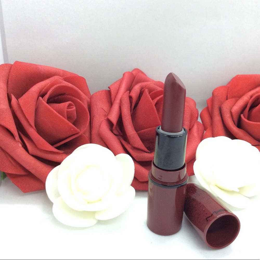 MAC Matte DIVA Lipstick